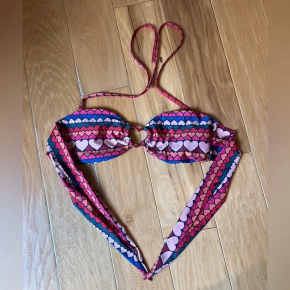 FARM Heart Patterned Bikini Top - Picture 4 of 7